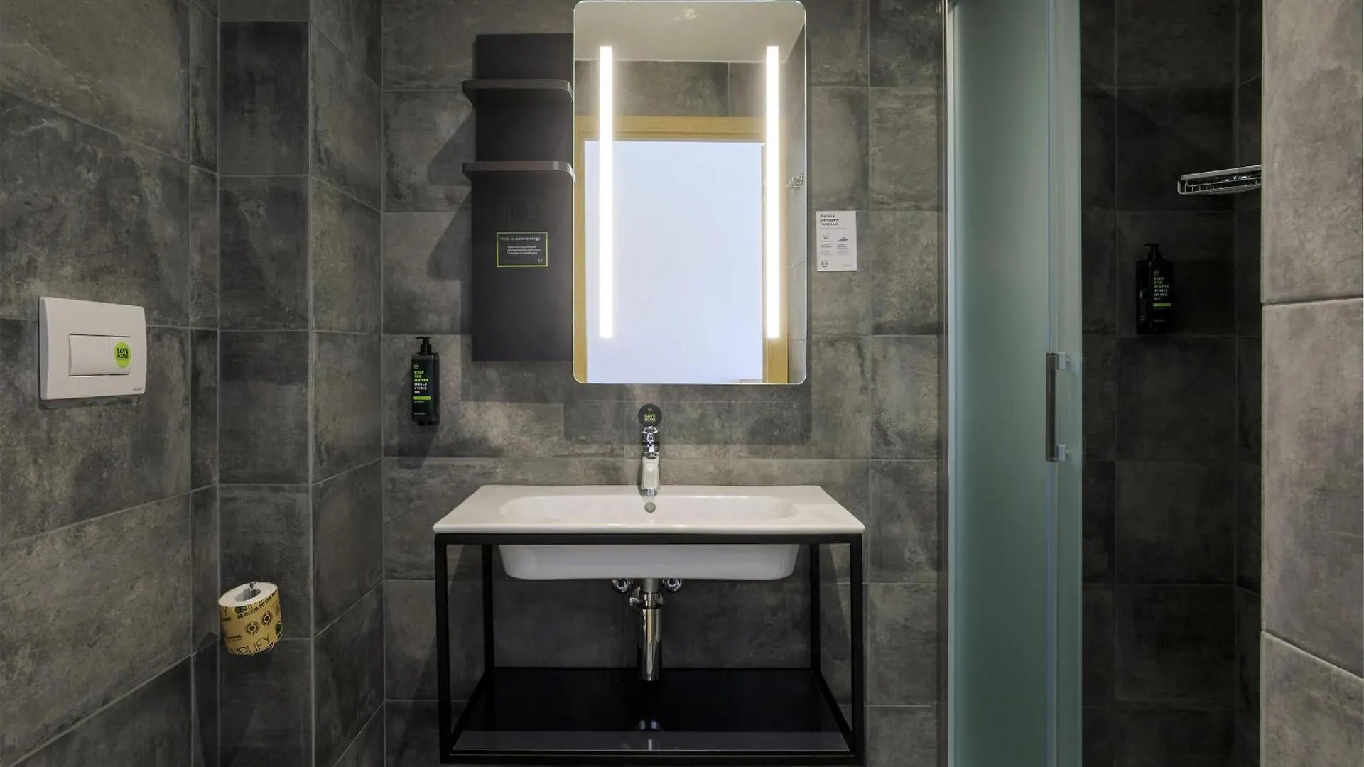 B&B Hotel Catania City Center 3*,